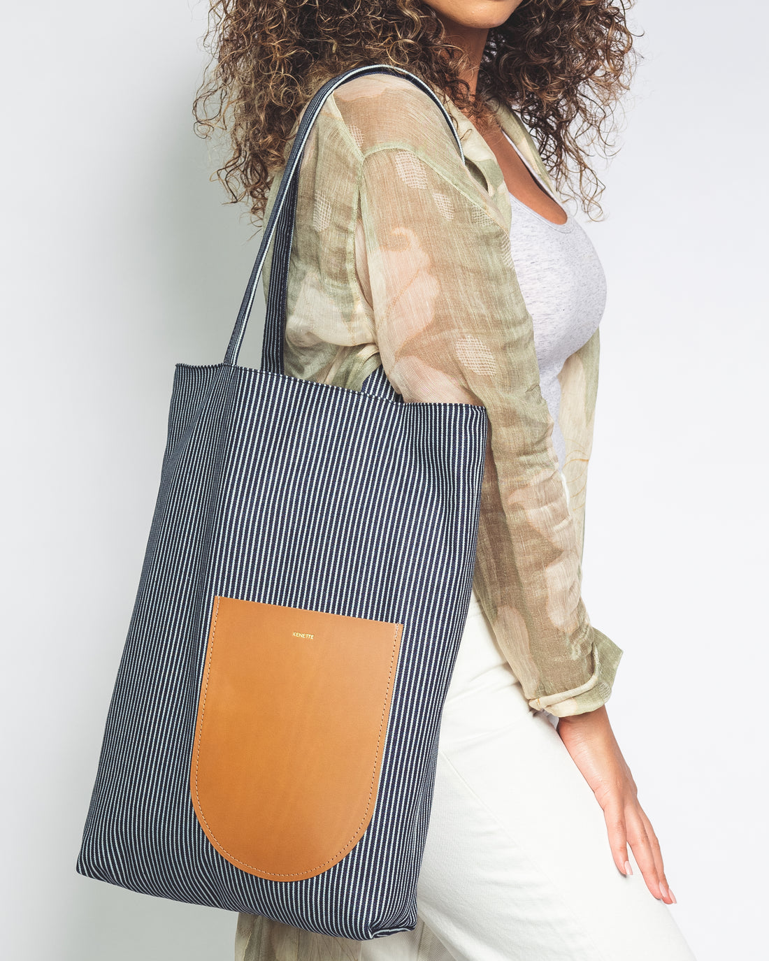 SLIM CALI STRIP TOTE